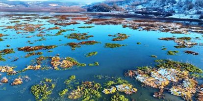 Beyaz gelinliğini giyen Ladik Gölü’nün güzelliği göz kamaştırdı