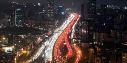 İstanbul’da trafik durma noktasına geldi: Yağmurun etkisi ile yoğunluk yüzde 90’a ulaştı