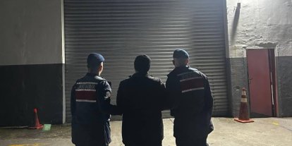 Çocuk istismarından aranan şahıs yakalanarak cezaevine gönderildi