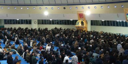 Regaip Kandili dolayısıyla Terzibaba Camii’nde kandil programı düzenlendi