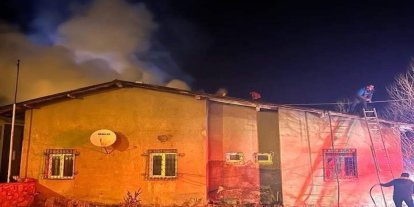 Refahiye’de köy konağı eklentisinde yangın