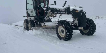 Elazığ’da kapalı köy yolu 111 oldu, ekipler çalışmalarını sürdürüyor