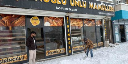 Diyadin’de kar yağışı hayatı olumsuz etkiledi