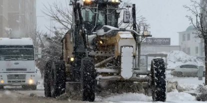 Elazığ’da karla mücadele çalışmaları sürüyor