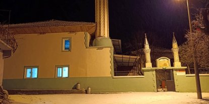 Selendi’ye ilk kar yağdı