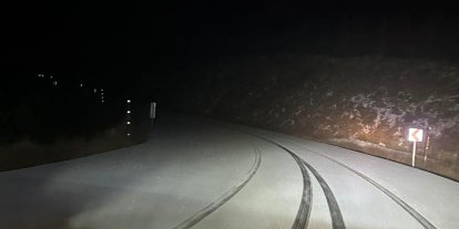 İzmir’e mevsimin ilk karı düştü