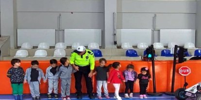 Kütahya İl Emniyeti’nden Simav’da trafik eğitimi ve bilgilendirme faaliyetleri