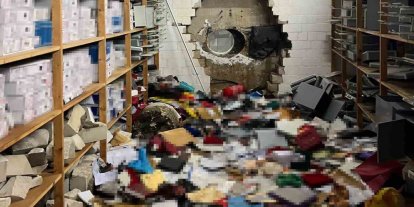 Almanya’da hırsızlar duvarı delerek banka kasasını soydu