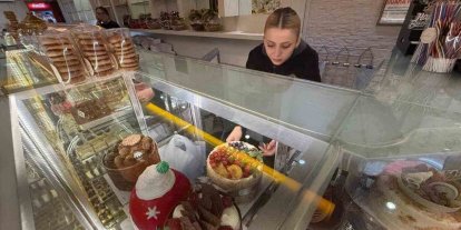 Yılbaşına özel hazırlanan 40 pastaya altın gizlediler