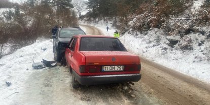 Bilecik’te meydana gelen trafik kazasında 4 kişi yaralandı