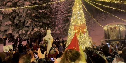 Uludağ’da 2026’ya coşkulu merhaba: Gökyüzü havai fişeklerle aydınlandı