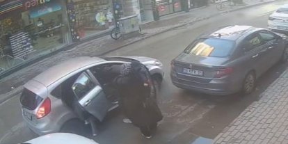 Otomobildeki çocuklar arkadan minibüsün çarpmasıyla şoku yaşadı