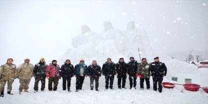 Vali Polat, Kardan Heykelleri İnceledi