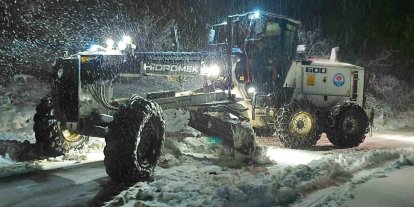 Trabzon’da karla mücadele ekipleri iş başında