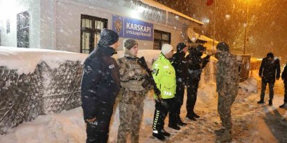 Karaburun’dan gece denetimi