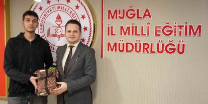 Köyceğiz Fen Lisesi öğrencisi Eşmeli, "Çevrim İçi Anlamını Bul Yarışması" il birincisi oldu