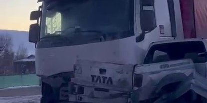 Erzurum’da yollardaki buzlanma trafik kazalarına neden oldu