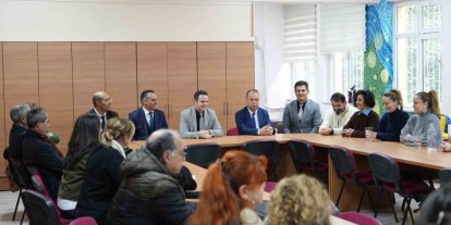 Muğla İl Milli Eğitim Müdürü çay öğrenci ve öğretmenlerle bir araya geldi