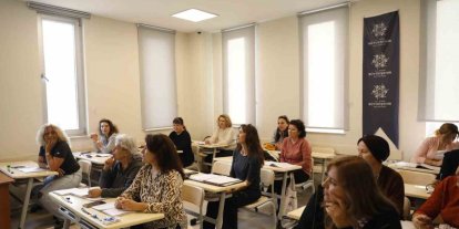 Aydın’da her yaştan vatandaş İngilizce öğreniyor