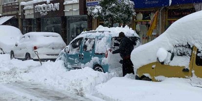Bolu’da kar kürekleri ’yok’ sattı