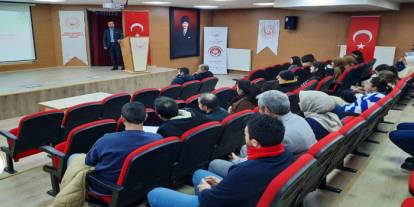Kars’ta evliliğin önemi konulu sunum düzenlendi
