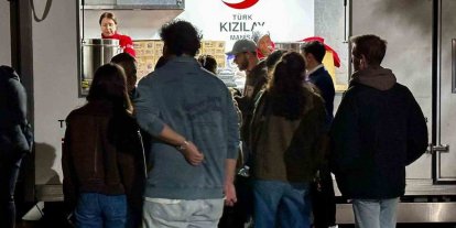 Türk Kızılay Manisa’dan öğrencilere 5 bin kişilik ikramlık