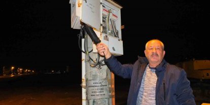 Burhaniye’ de açık kalan elektrik panoları tehlike saçıyor