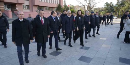 İstiklal Meydanı ve Kurtuluş Yolu düzenlemesinde sona doğru