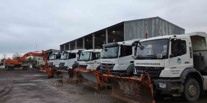 Büyükşehir kar mesaisine hazır: 49 araç ve 98 personel teyakkuza geçti