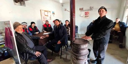 Çiftçiye aşılama çalışmaları, sulama yöntemleri ve desteklemeler anlatıldı