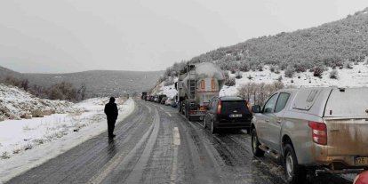 Eskişehir-Seyitgazi yolunda kuyruk oluştu