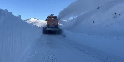 Elazığ’da kapalı 93 köy yolunda çalışmalar sürüyor