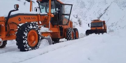 Şırnak’ta karlı yollar ulaşıma açılıyor