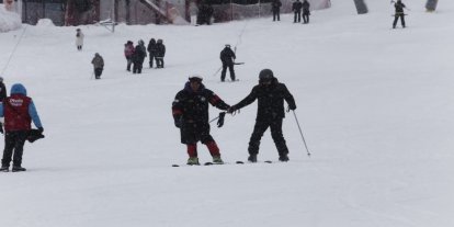 Uludağ’da kar kalınlığı 76 santimetreye ulaştı, pistler doldu taştı