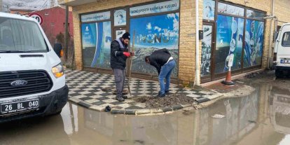 Tıkalı yağmur suyu giderleri açılıyor