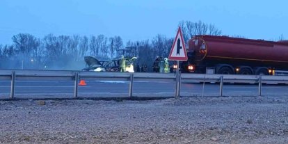 Seyir halindeki araç alev topuna döndü