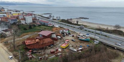 Of’tan Senegal’e balıkçı teknesi ihracatı