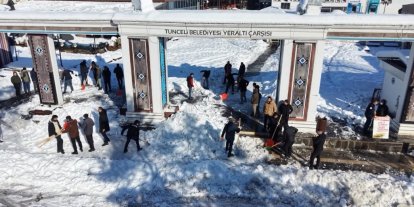 Tunceli Belediyesi karla mücadele çalışmalarını sürdürüyor