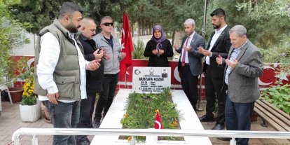 Şehit Mustafa Kozak’ın annesi Gülşen Kozak’ı duygulandıran ziyaret