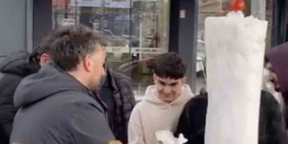 İnegöl’de döner ustasından "kardan döner" ikramı