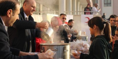 Tarsus’ta öğrencilerle ’Devletin eli sofranın bereketi’ buluşması