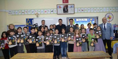 Türkeli’de yarıyıl tatili, karne sevinciyle başladı