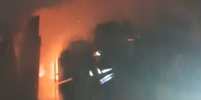 Hatay’da konteyner alevlere teslim oldu