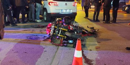 Kaskını kız arkadaşına verdiği feci kazada hayatını kaybetti