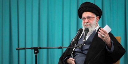 İran dini lideri Hamaney, protestolarda binlerce kişinin öldüğünü kabul etti