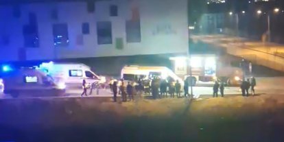 Otomobil ile servis aracının karıştığı kazada 4 kişi yaralandı