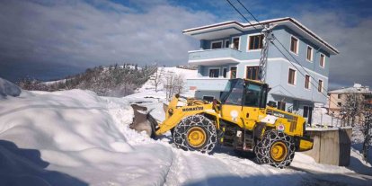 Trabzon’da karla mücadele çalışmaları sürüyor
