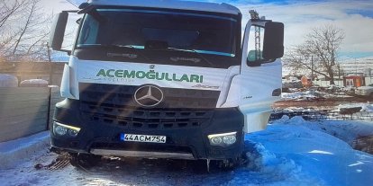 Malatya’da beton mikserinin çarptığı yaya yaralandı