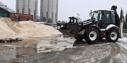 Ataşehir’in "Beyaz Tim"i karla mücadele için görev başında