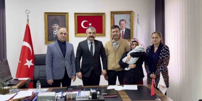 Koruyucu aile projesi bir çocuğu daha sıcak yuvaya kavuşturdu